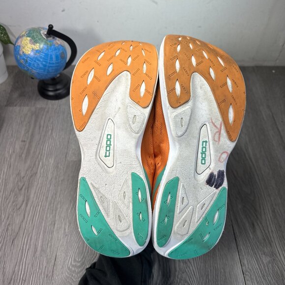 Topo Athletic Shoes Mens 9.5 Orange Specter Running Sneaker Cushioned